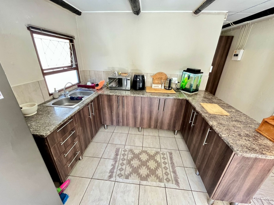 To Let 1 Bedroom Property for Rent in Dorchester Heights Eastern Cape